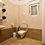 Stella Apartment *