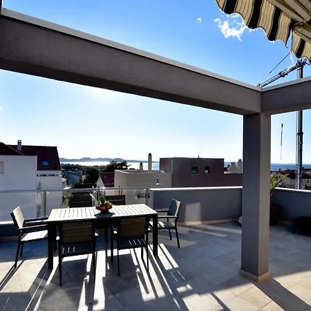 Stella Apartment *